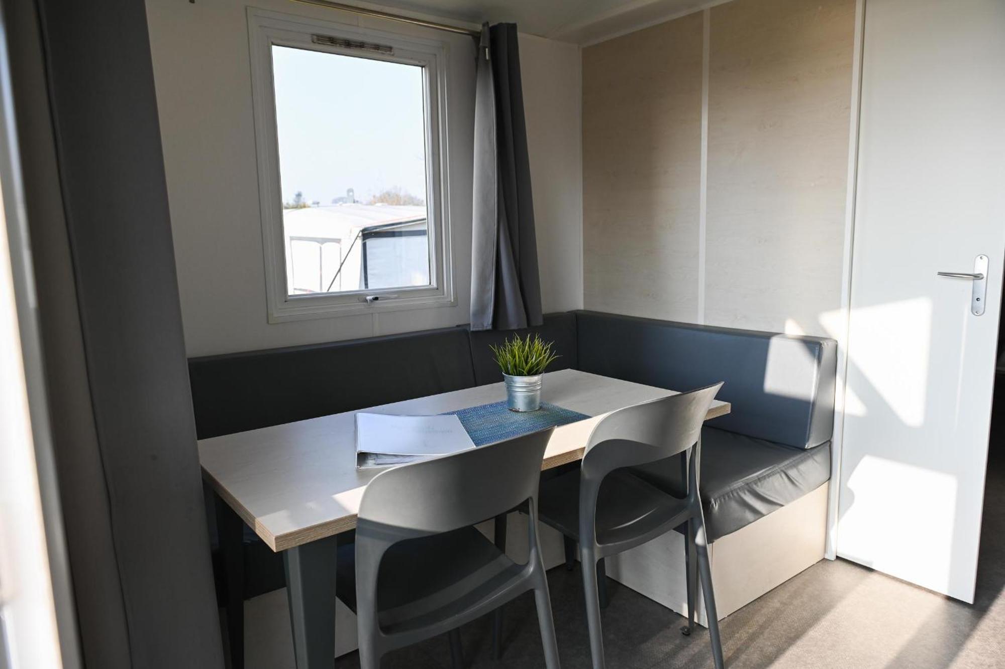 Ferienpark Suederstapel - Eiderlodge 3 Екстериор снимка