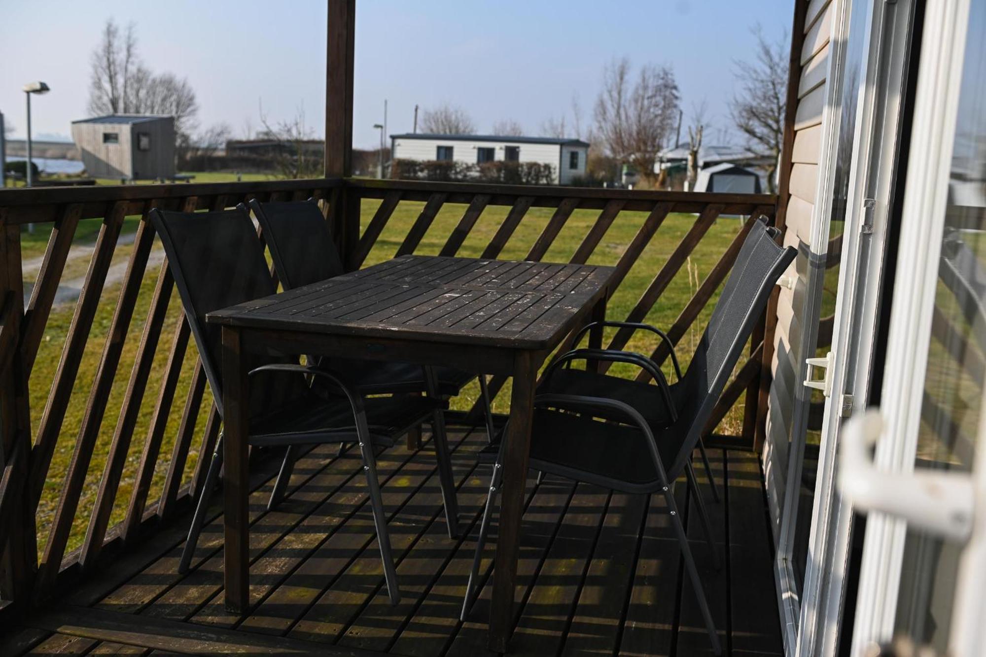 Ferienpark Suederstapel - Eiderlodge 3 Екстериор снимка