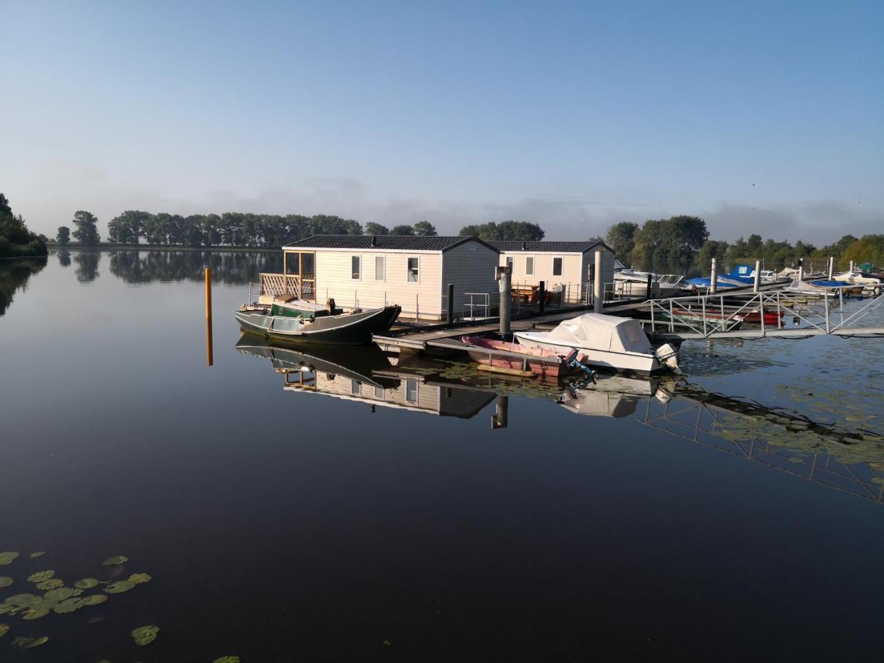 Ferienpark Suederstapel - Eiderlodge 3 Екстериор снимка